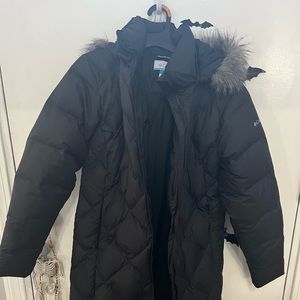 Columbia winter jacket medium with a small tear!